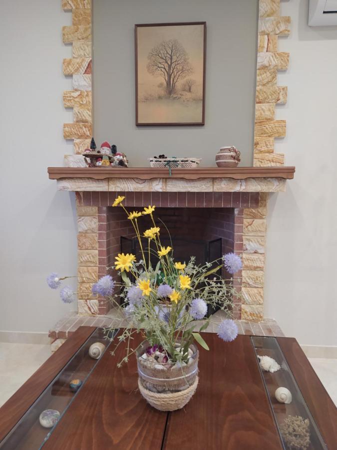 Just Constructed! Villa Gastuni Екстериор снимка