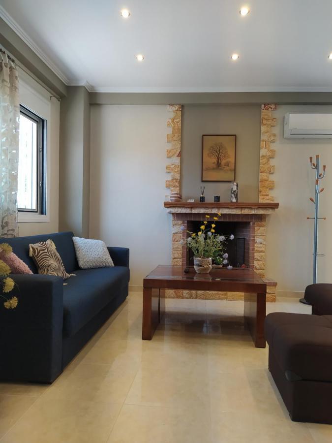 Just Constructed! Villa Gastuni Екстериор снимка