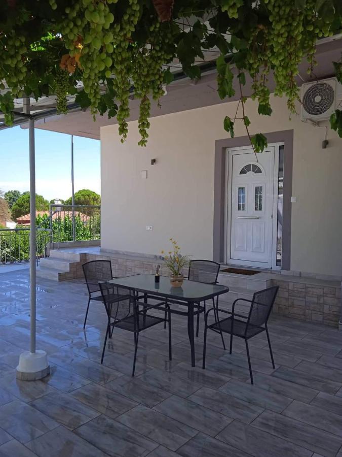 Just Constructed! Villa Gastuni Екстериор снимка